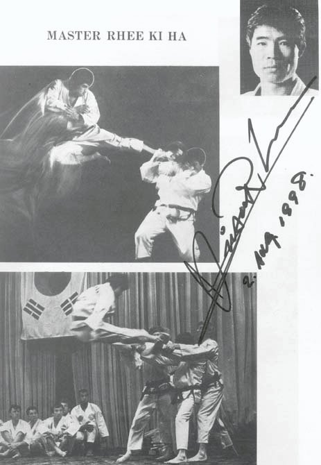 Live performance shot of Jeff 'Mantas' Dunn