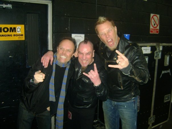 Jeff 'Mantas' Dunn with bandmates backstage